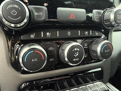 2022 RAM 1500 Laramie 4x4 Crew Cab 5'7" Box