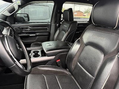 2022 RAM 1500 Laramie 4x4 Crew Cab 5'7" Box