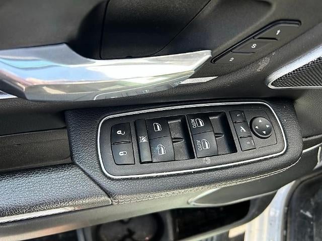 2023 RAM 1500 Laramie 4x4 Crew Cab 5'7" Box