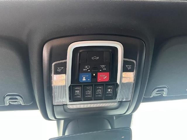 2023 RAM 1500 Laramie 4x4 Crew Cab 5'7" Box