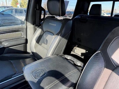 2020 RAM 1500 Laramie 4x4 Crew Cab 5'7" Box