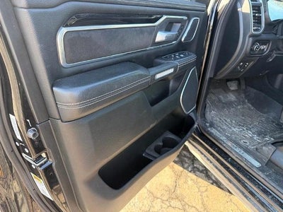 2020 RAM 1500 Laramie 4x4 Crew Cab 5'7" Box