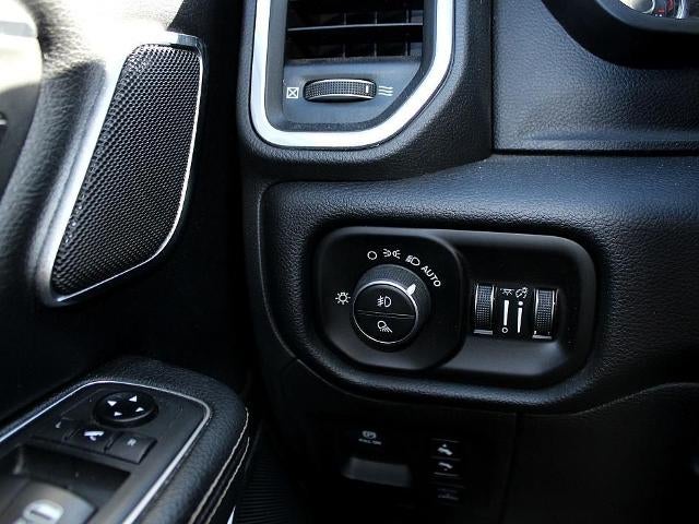 2020 RAM 1500 Laramie 4x4 Crew Cab 5'7" Box