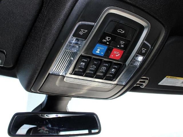 2020 RAM 1500 Laramie 4x4 Crew Cab 5'7" Box