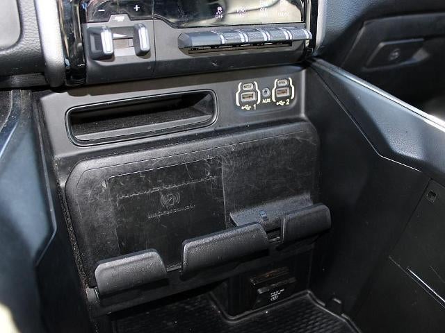 2020 RAM 1500 Laramie 4x4 Crew Cab 5'7" Box