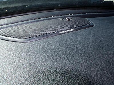 2020 RAM 1500 Laramie 4x4 Crew Cab 5'7" Box