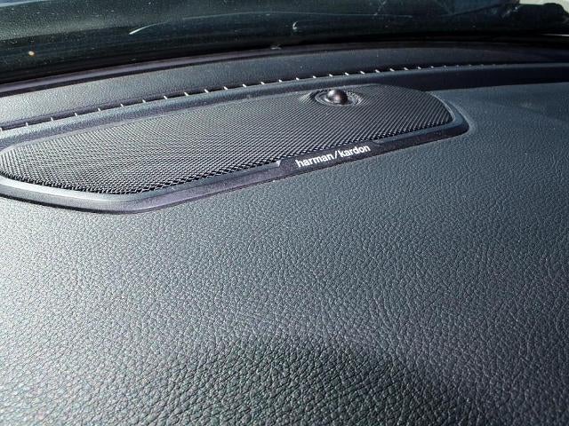 2020 RAM 1500 Laramie 4x4 Crew Cab 5'7" Box