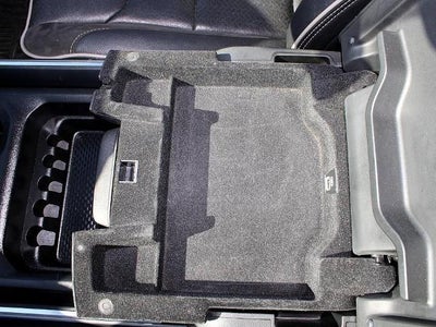 2020 RAM 1500 Laramie 4x4 Crew Cab 5'7" Box