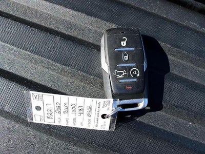 2020 RAM 1500 Laramie 4x4 Crew Cab 5'7" Box