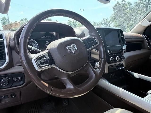 2020 RAM 1500 Laramie 4x4 Crew Cab 5'7" Box