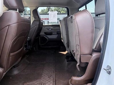 2020 RAM 1500 Laramie 4x4 Crew Cab 5'7" Box