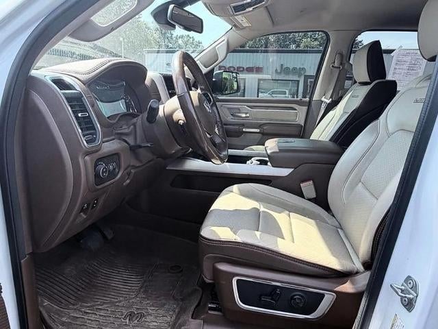 2020 RAM 1500 Laramie 4x4 Crew Cab 5'7" Box
