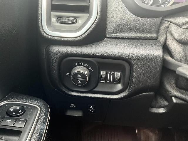 2019 RAM 1500 Laramie 4x4 Crew Cab 5'7" Box