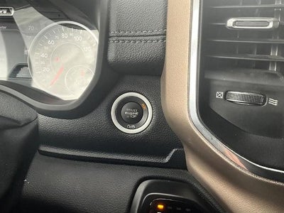 2019 RAM 1500 Laramie 4x4 Crew Cab 5'7" Box