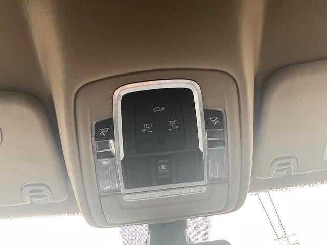 2019 RAM 1500 Laramie 4x4 Crew Cab 5'7" Box