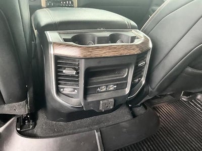 2019 RAM 1500 Laramie 4x4 Crew Cab 5'7" Box