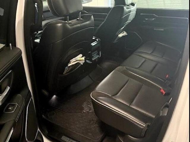 2020 RAM 1500 Laramie 4x4 Crew Cab 5'7" Box