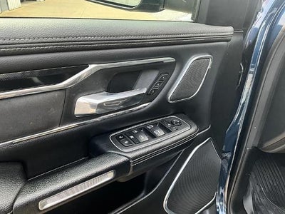 2022 RAM 1500 Laramie 4x4 Crew Cab 5'7" Box