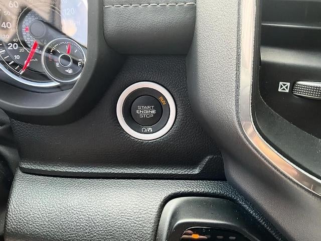 2022 RAM 1500 Laramie 4x4 Crew Cab 5'7" Box