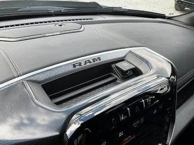 2022 RAM 1500 Laramie 4x4 Crew Cab 5'7" Box