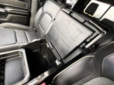 2022 RAM 1500 Laramie 4x4 Crew Cab 5'7" Box