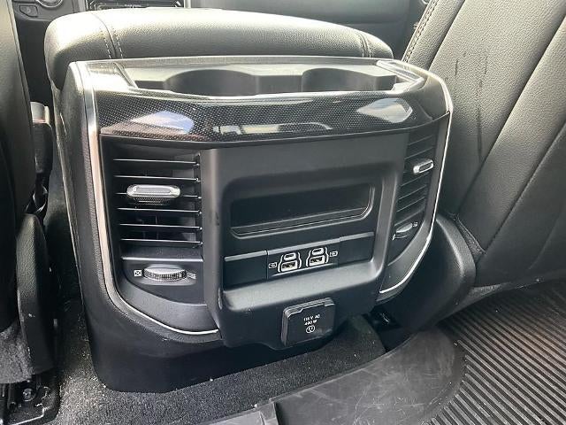 2022 RAM 1500 Laramie 4x4 Crew Cab 5'7" Box