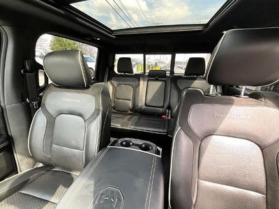 2022 RAM 1500 Laramie 4x4 Crew Cab 5'7" Box