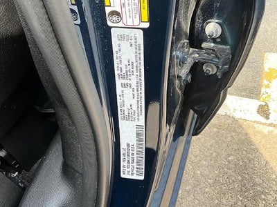 2022 RAM 1500 Laramie 4x4 Crew Cab 5'7" Box