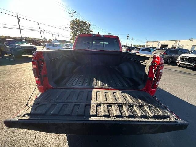2022 RAM 1500 Laramie 4x4 Crew Cab 5'7" Box