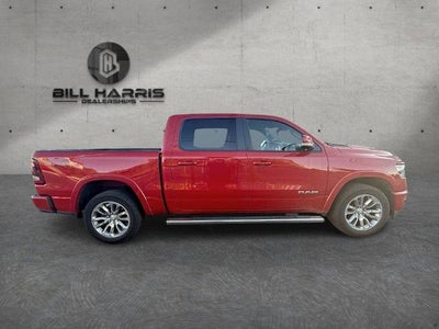2022 RAM 1500 Laramie 4x4 Crew Cab 5'7" Box