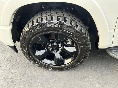 2022 RAM 1500 Laramie 4x4 Crew Cab 5'7" Box