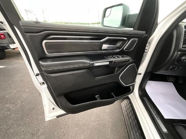 2022 RAM 1500 Laramie 4x4 Crew Cab 5'7" Box