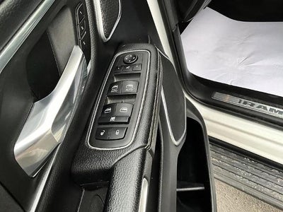2022 RAM 1500 Laramie 4x4 Crew Cab 5'7" Box