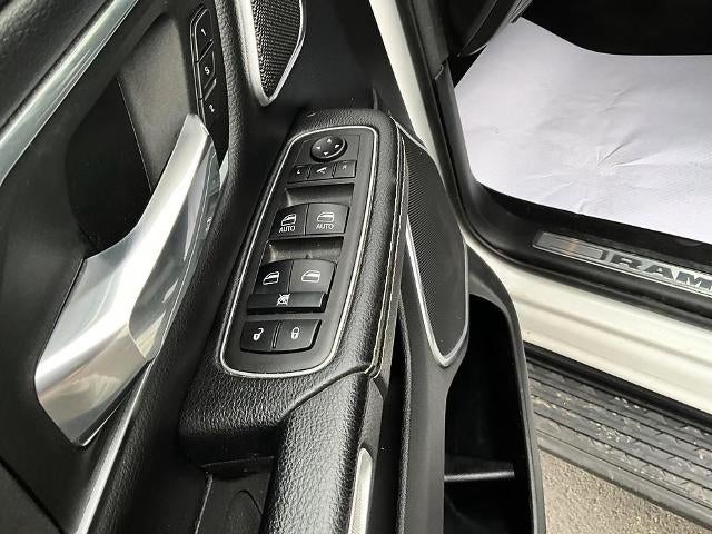 2022 RAM 1500 Laramie 4x4 Crew Cab 5'7" Box