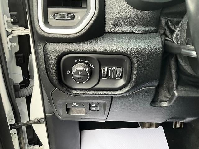 2022 RAM 1500 Laramie 4x4 Crew Cab 5'7" Box