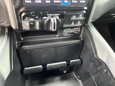 2022 RAM 1500 Laramie 4x4 Crew Cab 5'7" Box