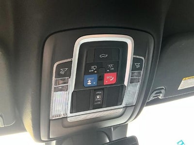 2022 RAM 1500 Laramie 4x4 Crew Cab 5'7" Box
