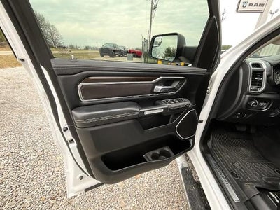 2022 RAM 1500 Laramie 4x4 Crew Cab 5'7" Box