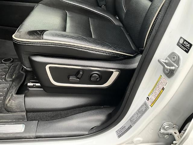 2022 RAM 1500 Laramie 4x4 Crew Cab 5'7" Box