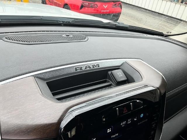 2022 RAM 1500 Laramie 4x4 Crew Cab 5'7" Box