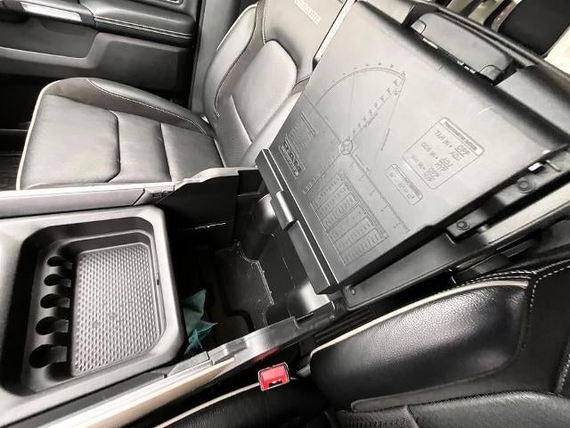 2022 RAM 1500 Laramie 4x4 Crew Cab 5'7" Box