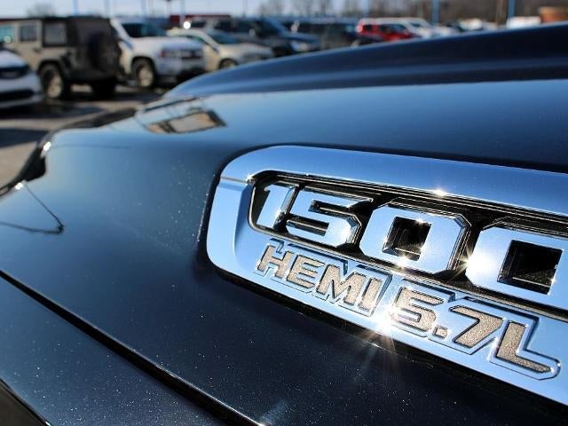 2019 RAM 1500 Longhorn 4x4 Crew Cab 5'7" Box