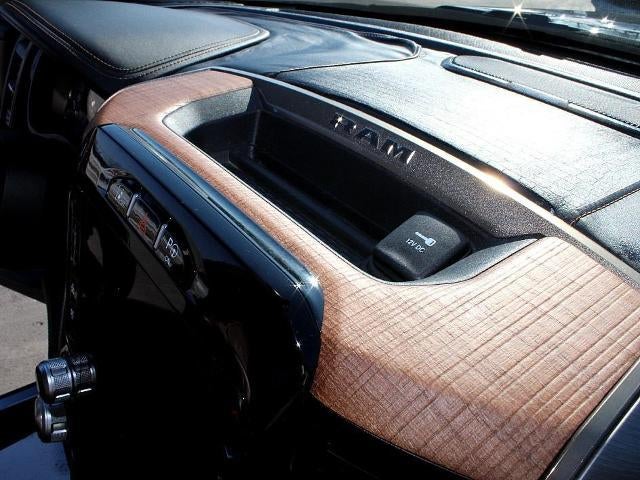 2019 RAM 1500 Longhorn 4x4 Crew Cab 5'7" Box