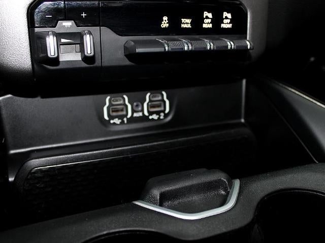 2020 RAM 1500 Rebel 4x4 Crew Cab 5'7" Box