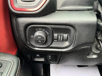 2019 RAM 1500 Rebel 4x4 Crew Cab 5'7" Box