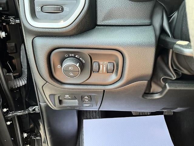 2025 RAM 1500 Big Horn 4x4 Crew Cab 6'4" Box