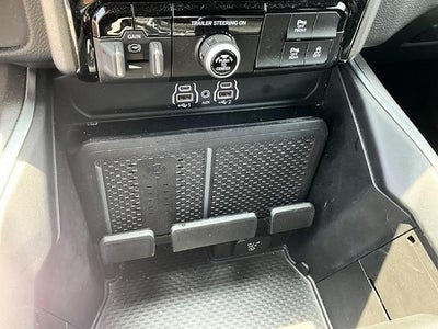 2025 RAM 1500 Big Horn 4x4 Crew Cab 6'4" Box