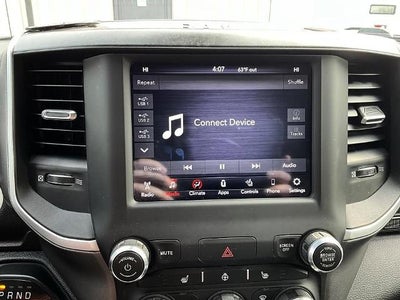 2020 RAM 1500 Big Horn 4x4 Crew Cab 6'4" Box