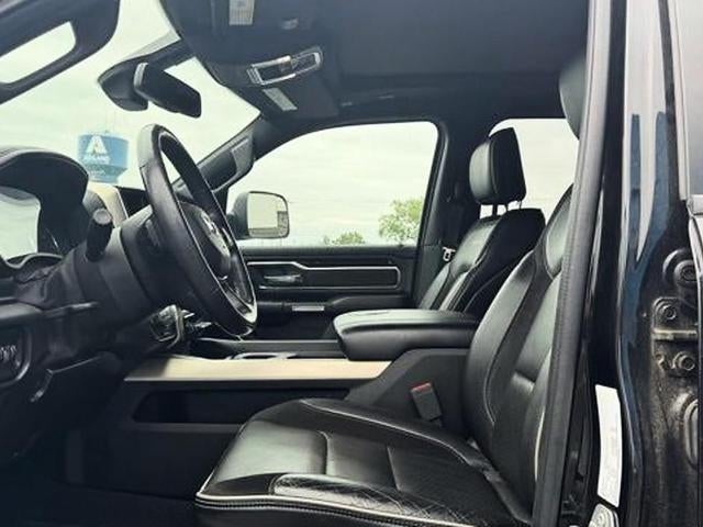 2019 RAM 1500 Laramie 4x4 Crew Cab 6'4" Box