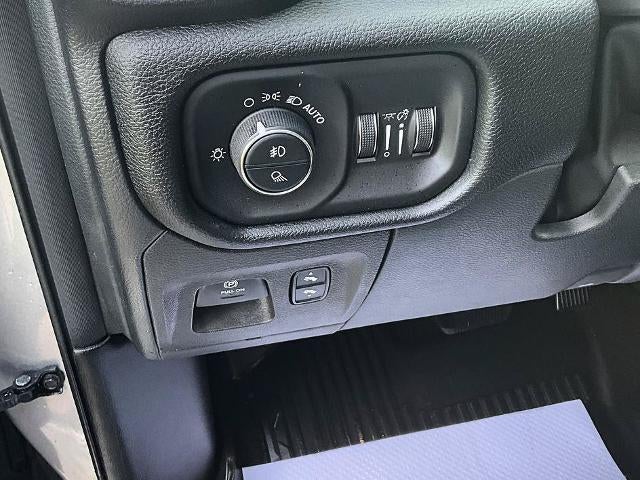2022 RAM 1500 Laramie 4x4 Crew Cab 6'4" Box